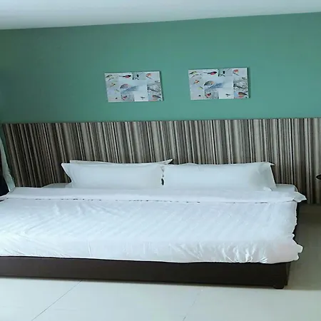 De Houz @ Setia Alam Trefoil Homestay Shah Alam Room photo