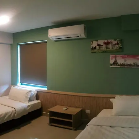 De Houz @ Setia Alam Trefoil Homestay Shah Alam Room photo