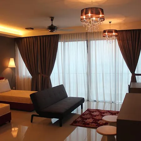 De Houz @ Setia Alam Trefoil Homestay Shah Alam Exterior photo