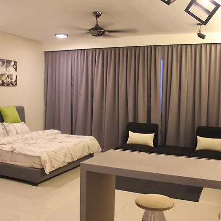 De Houz @ Setia Alam Trefoil Homestay Shah Alam Exterior photo