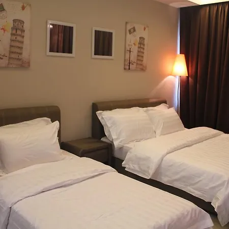De Houz @ Setia Alam Trefoil Homestay Shah Alam Room photo