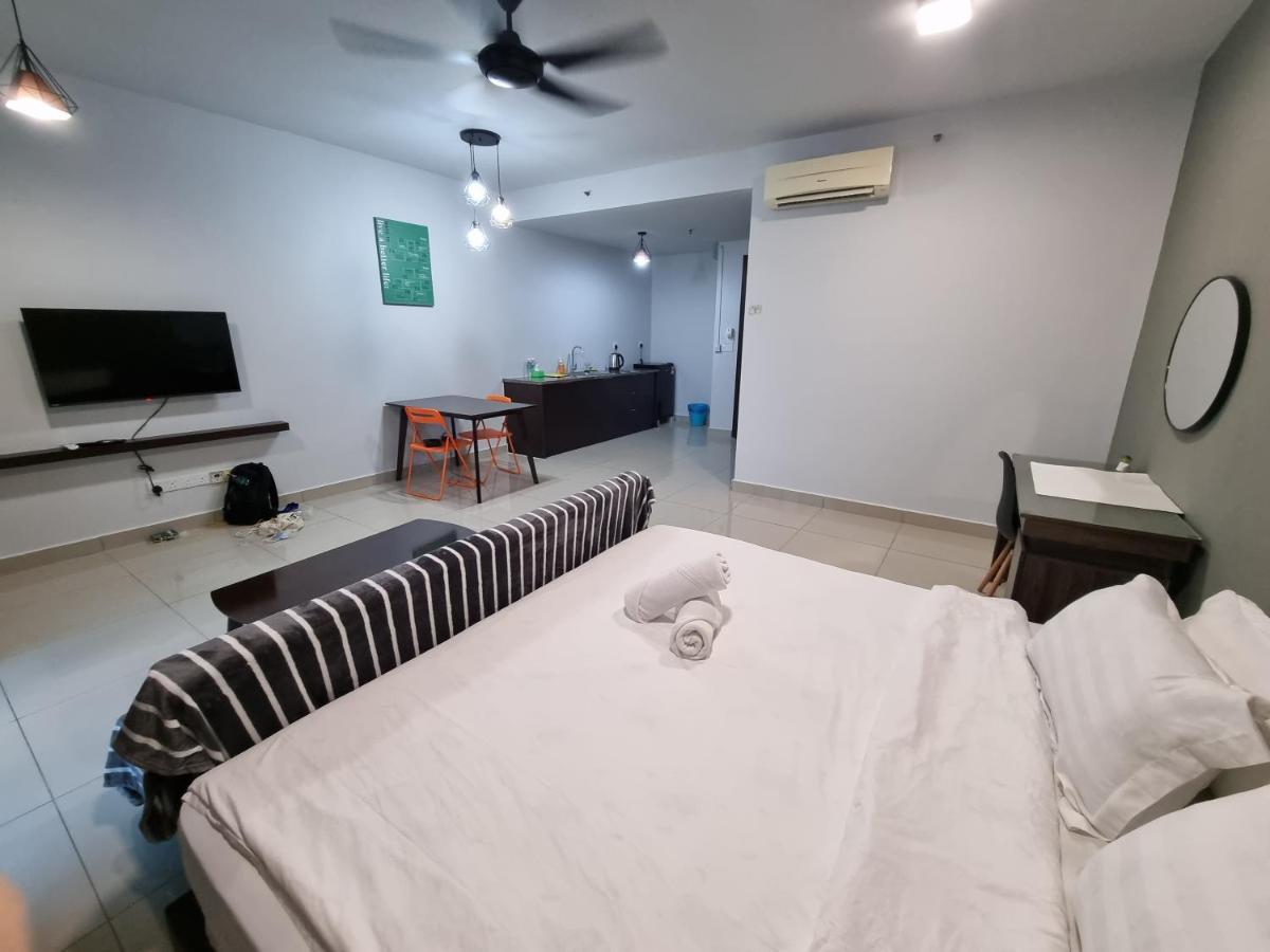 De Houz @ Setia Alam Trefoil Homestay * Shah Alam