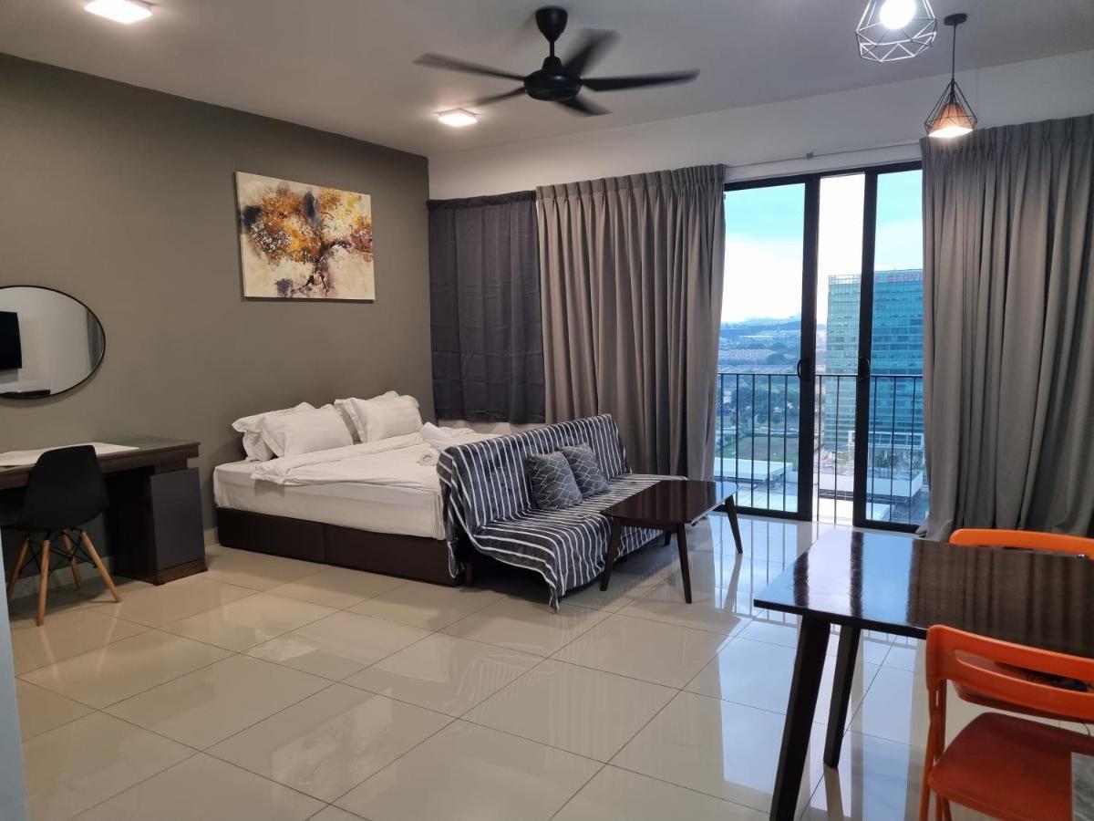 Homestay De Houz @ Setia Alam Trefoil Homestay *