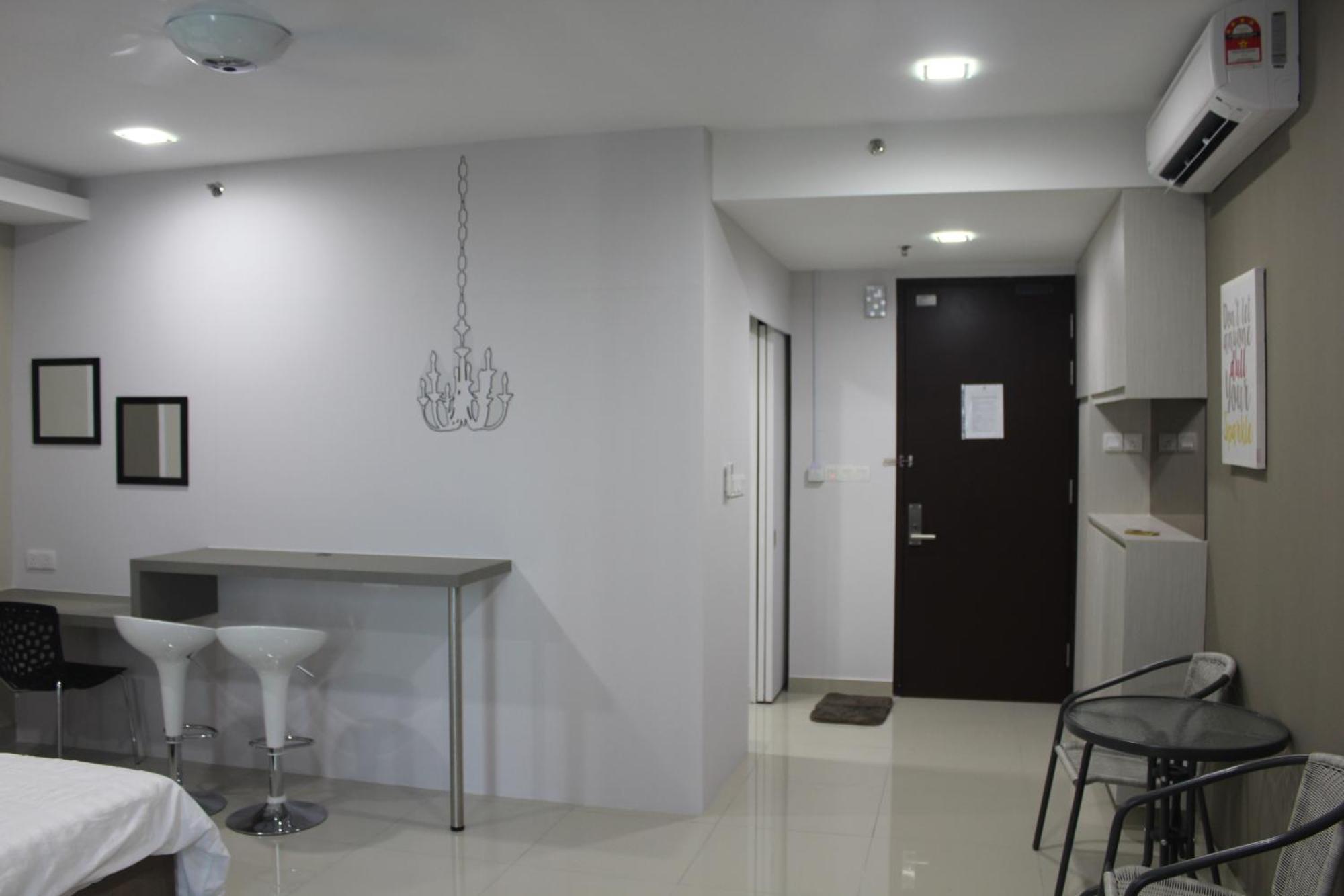 De Houz @ Setia Alam Trefoil Homestay * Shah Alam