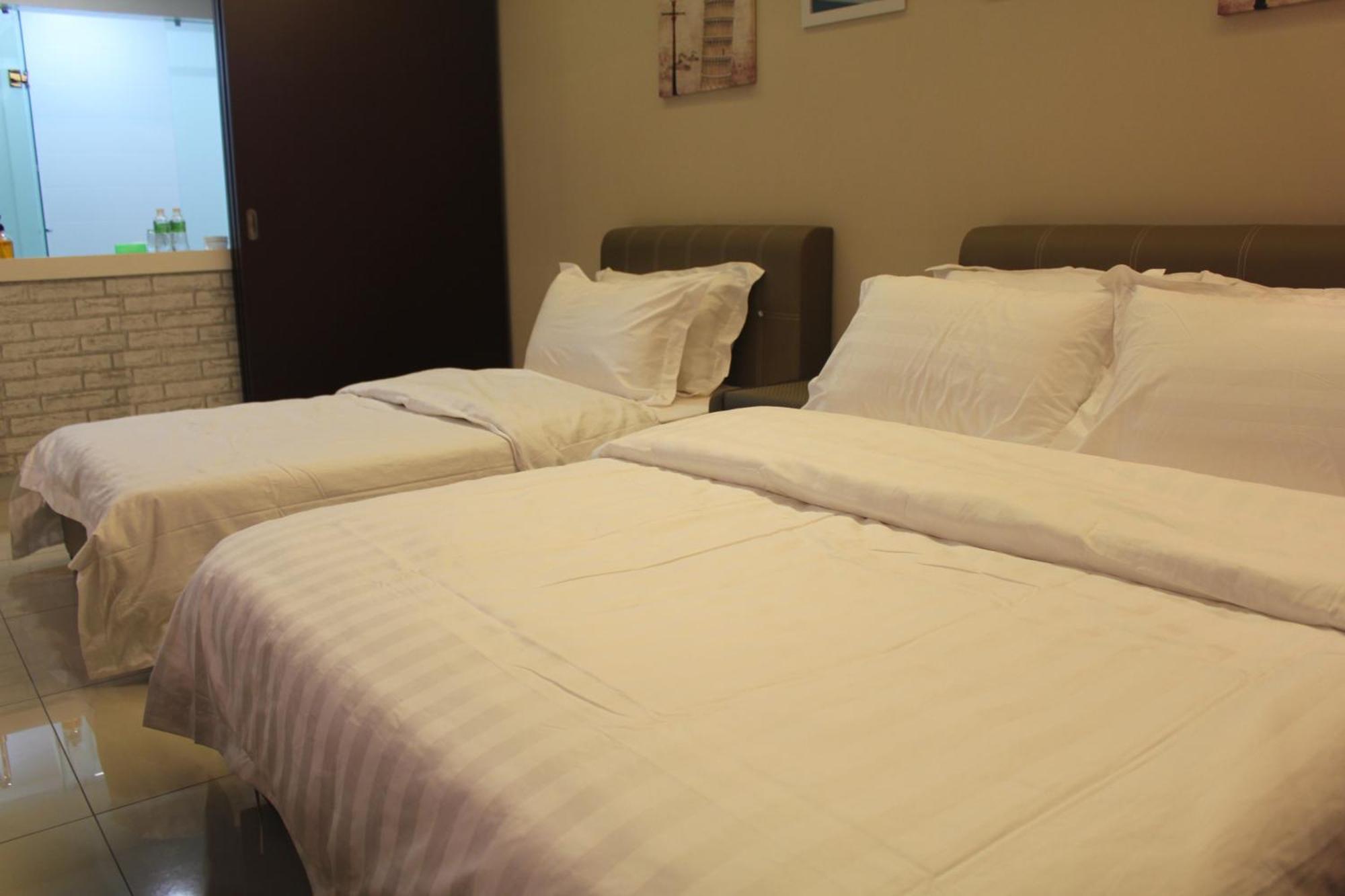 De Houz @ Setia Alam Trefoil Homestay