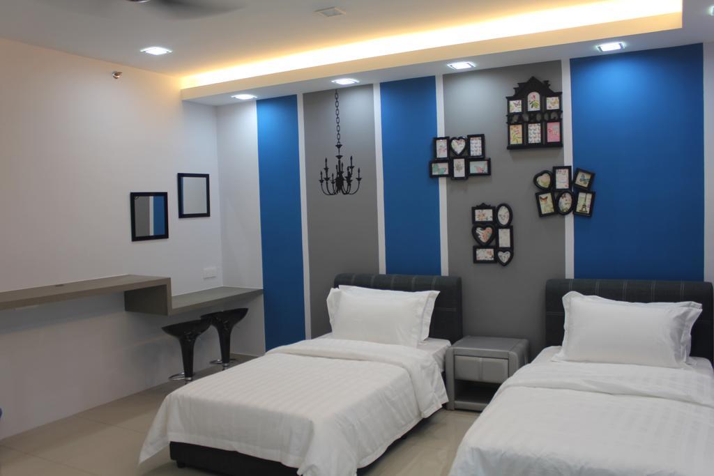 De Houz @ Setia Alam Trefoil Homestay