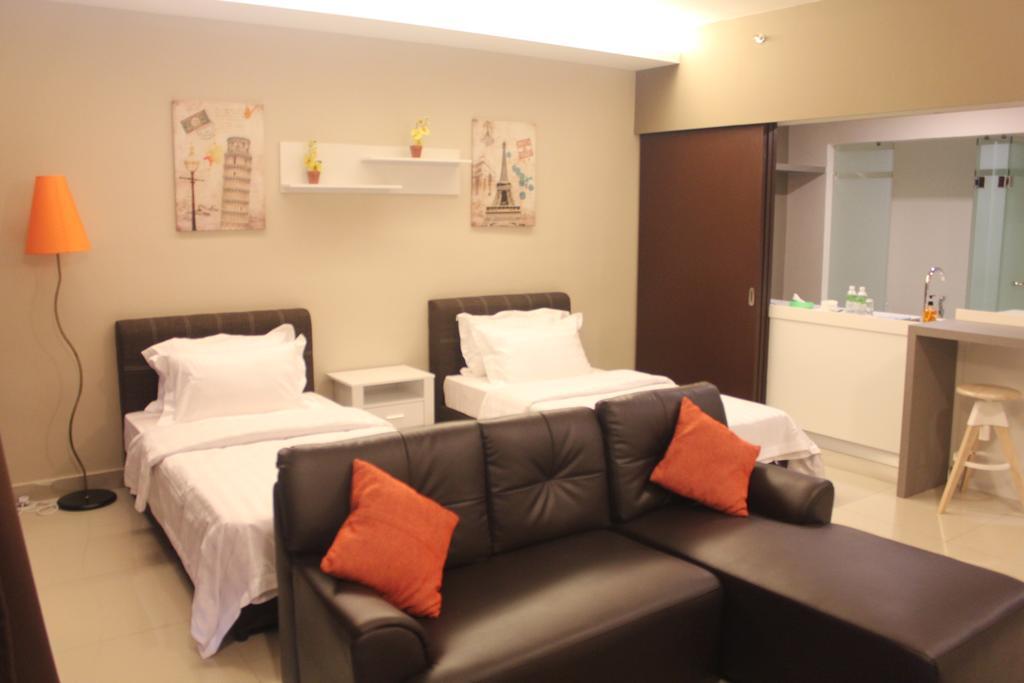 Homestay De Houz @ Setia Alam Trefoil Homestay Shah Alam