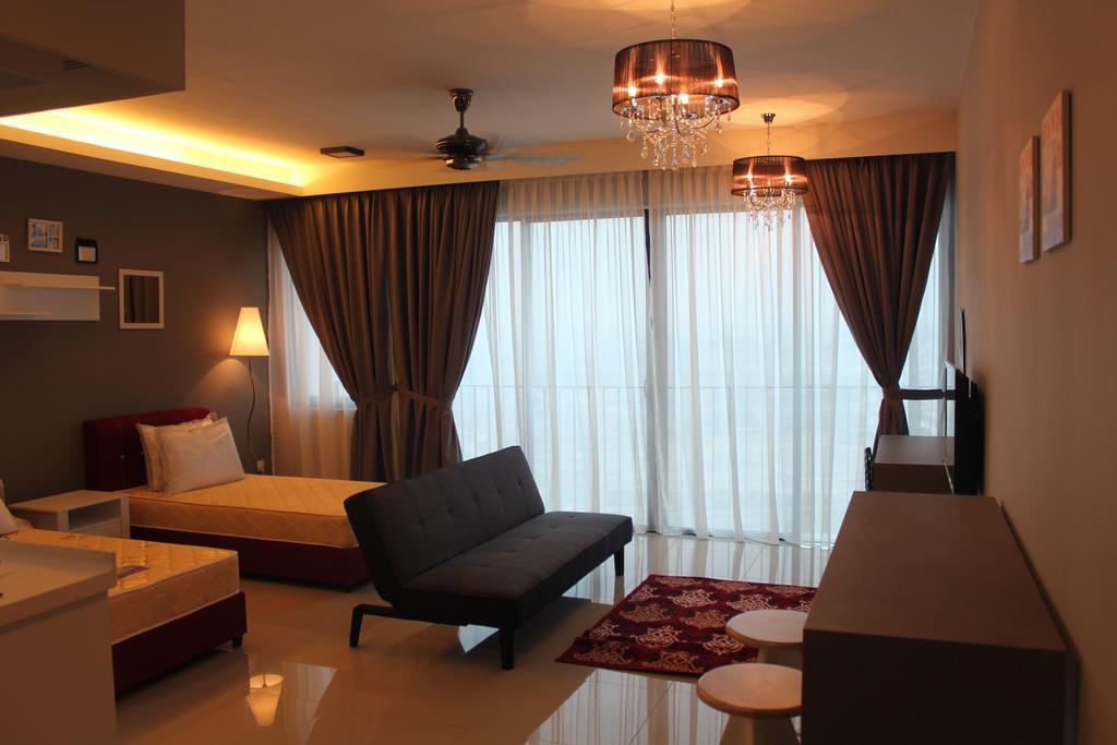 Homestay De Houz @ Setia Alam Trefoil Homestay *