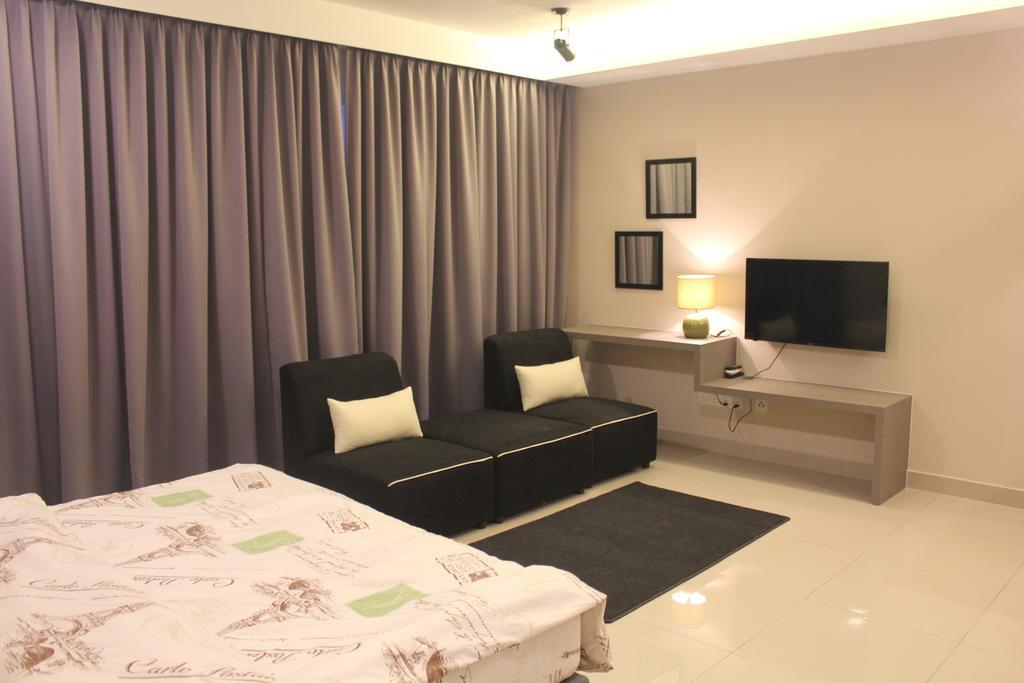 De Houz @ Setia Alam Trefoil Homestay Shah Alam