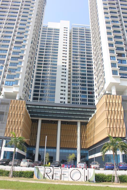 Homestay De Houz @ Setia Alam Trefoil Homestay Shah Alam
