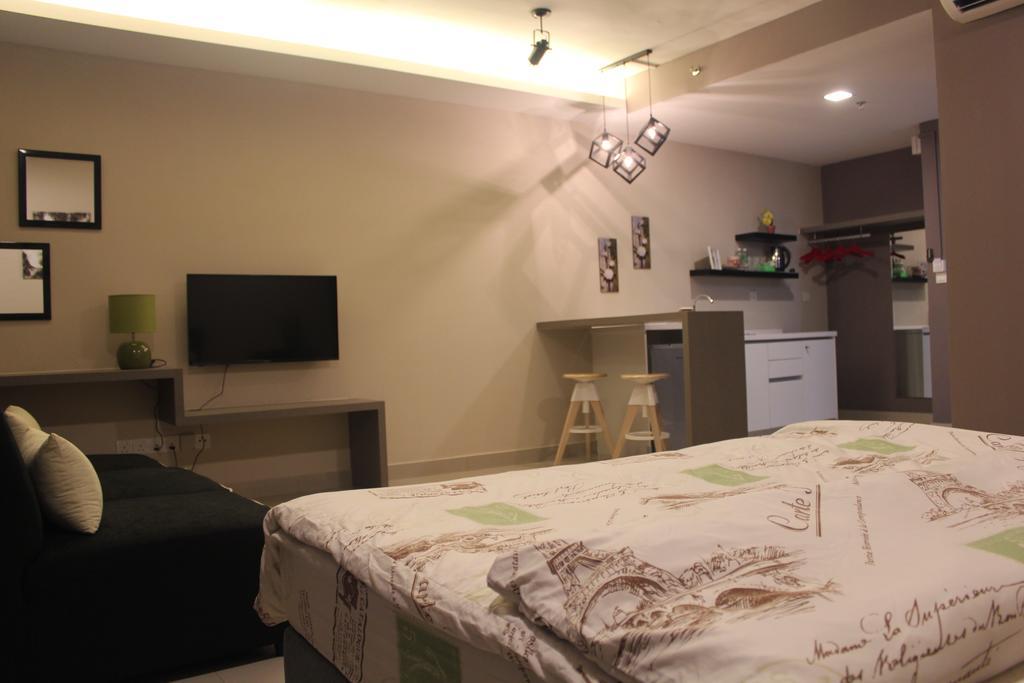 De Houz @ Setia Alam Trefoil Homestay